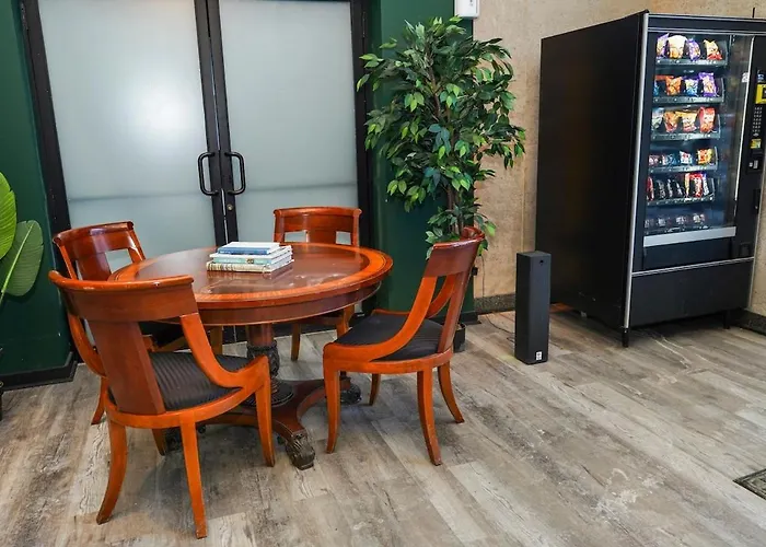 Mccormick Place Beautiful With Optional Parking And Gym Access Sleeps 4 Near Soldier Field And Downtown Chicago