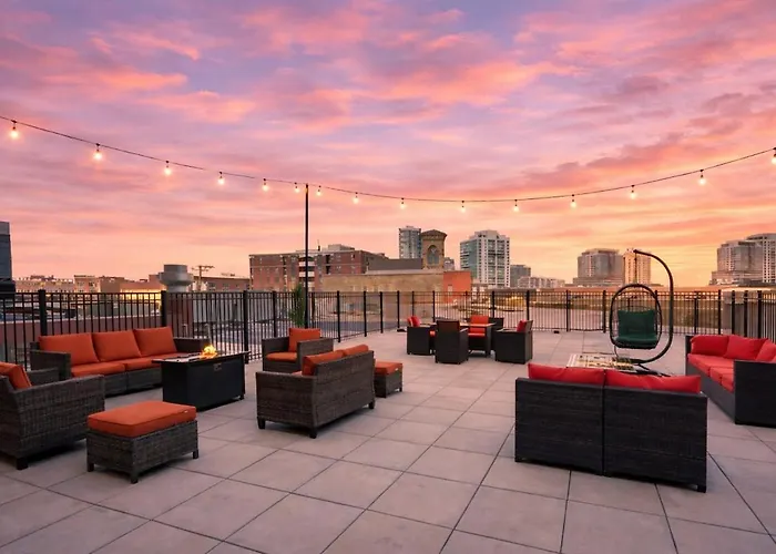 Apartment Mccormick Place Beautiful With Optional Parking And Gym Access Sleeps 4 Near Soldier Field And Downtown *